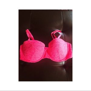 Hot pink lacy bra. 36 C